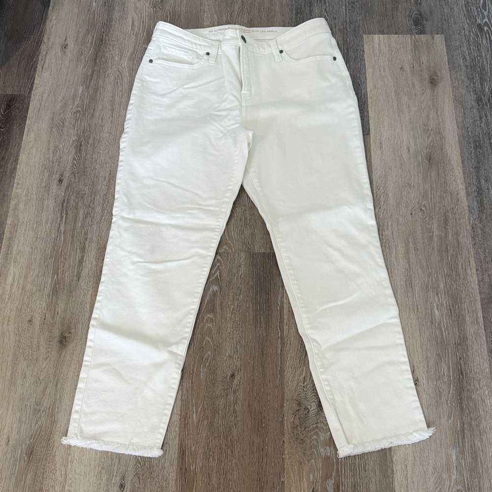 Chico's White Girlfriend Slim Leg Ankle Jeans